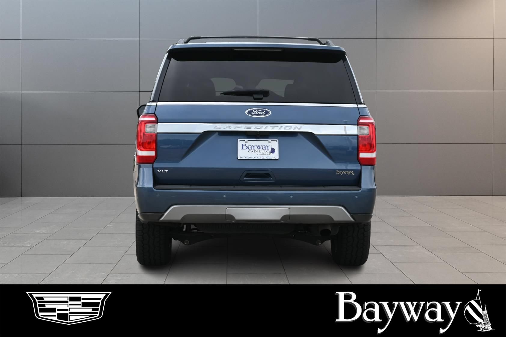 Used 2020 Ford Expedition XLT w/ Equipment Group 202A AWD/4WD image 7