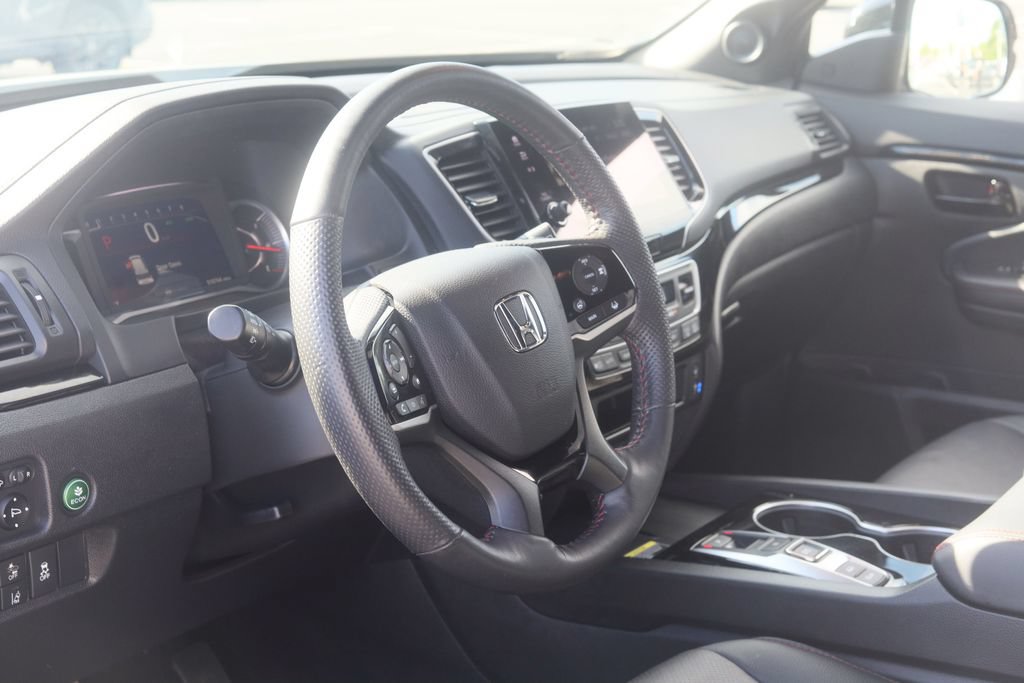 Used 2024 Honda Passport Black Edition image 7