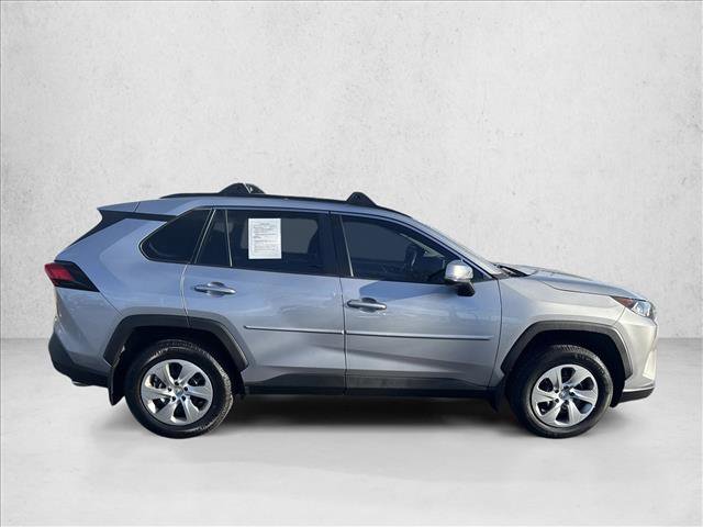 Used 2021 Toyota RAV4 LE image 6