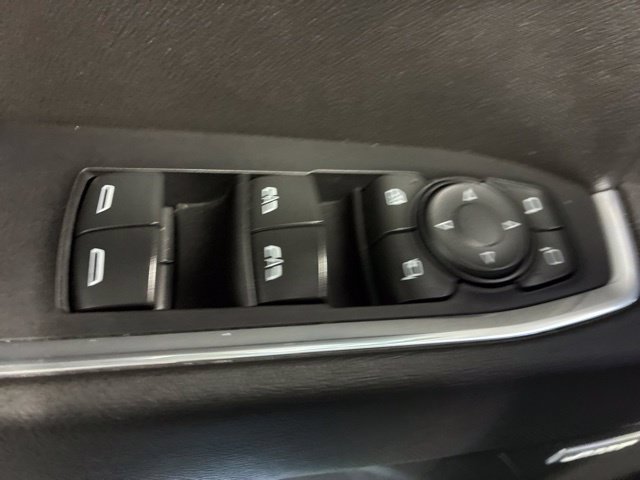 Used 2023 Chevrolet Silverado 1500 LTZ w/ LTZ Convenience Package II AWD/4WD image 8