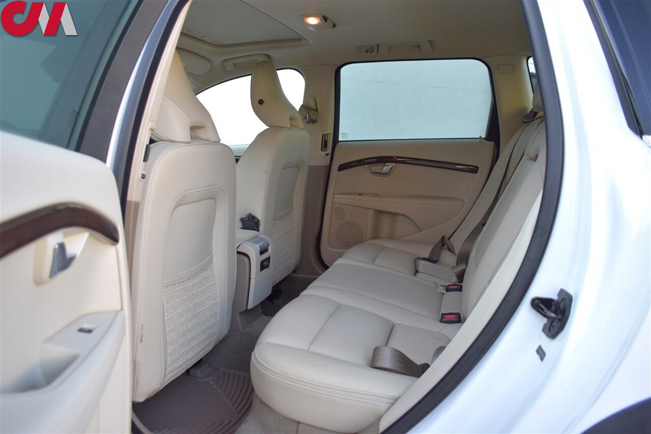 Used 2013 Volvo XC70 T6 image 26