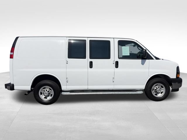 Used 2024 Chevrolet Express 2500 w/ Driver Convenience Package RWD image 9