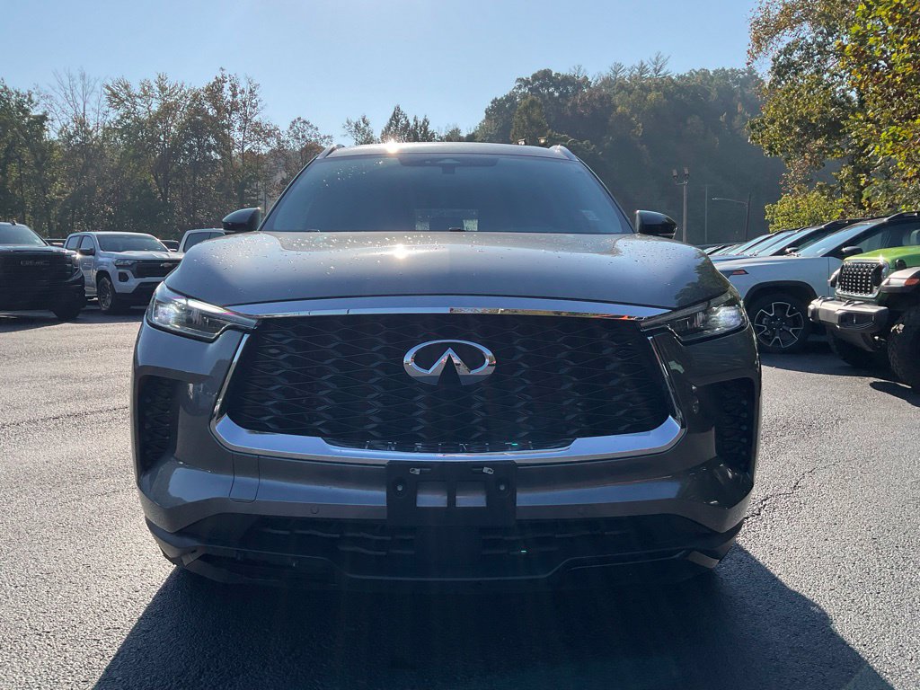 Used 2024 INFINITI QX60 Luxe AWD/4WD image 2