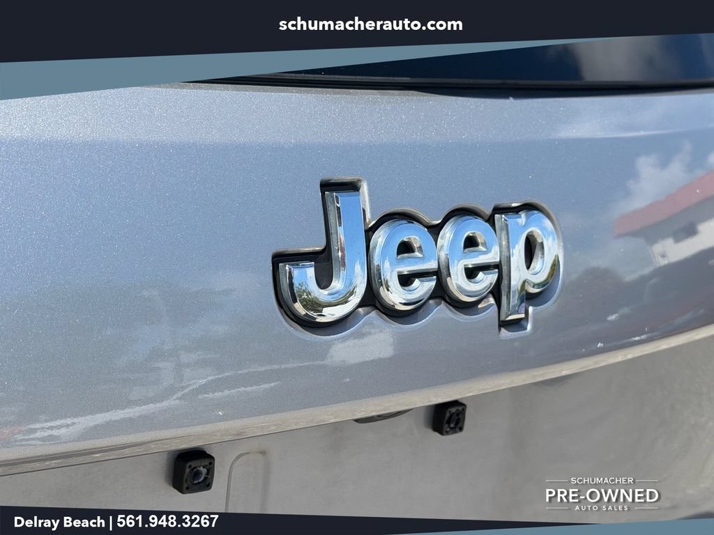 Used 2018 Jeep Grand Cherokee Limited AWD/4WD image 15
