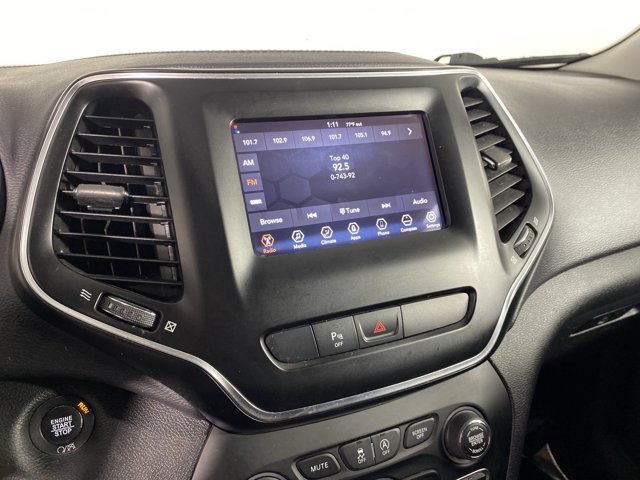 Used 2019 Jeep Cherokee Latitude Plus AWD/4WD image 29