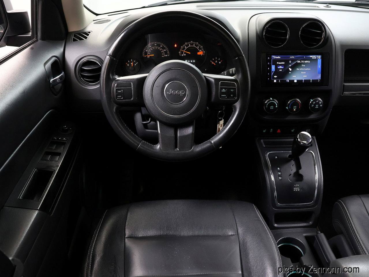 Used 2016 Jeep Patriot High Altitude FWD image 8