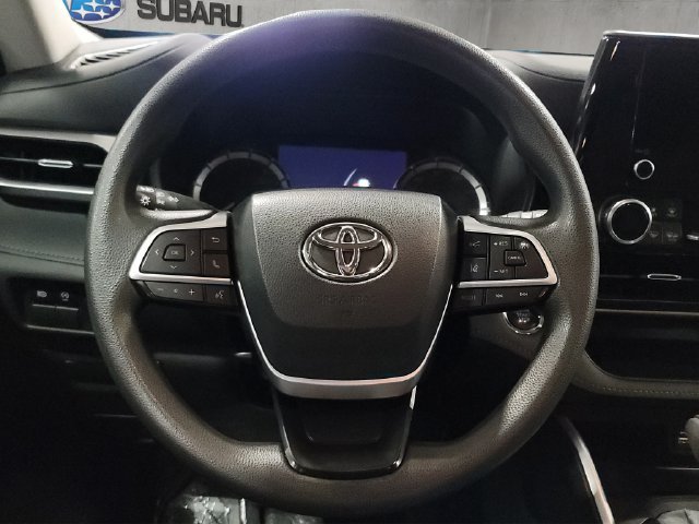 Used 2023 Toyota Highlander L FWD image 25