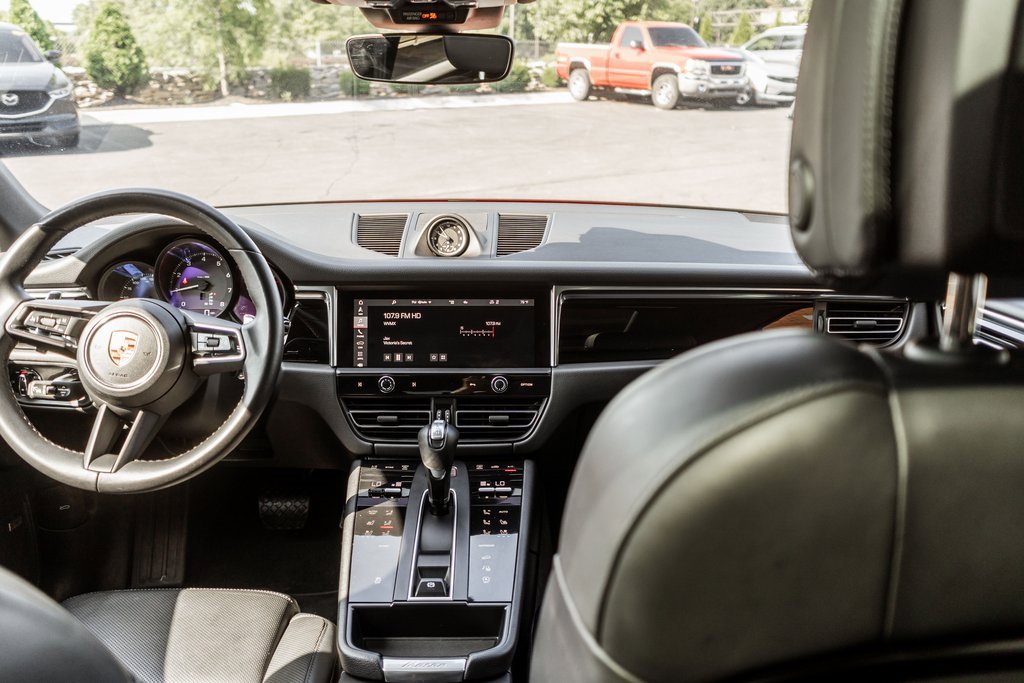 Used 2023 Porsche Macan image 7