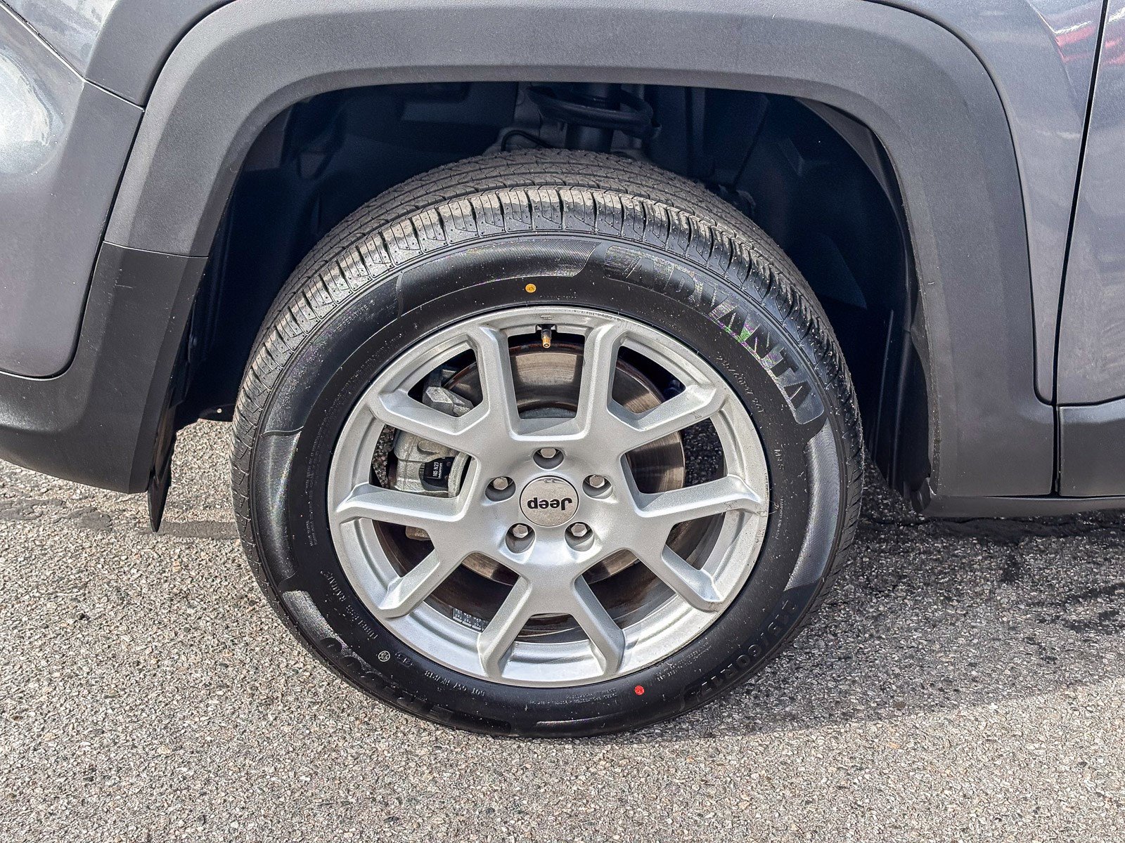 Used 2023 Jeep Renegade Latitude image 12