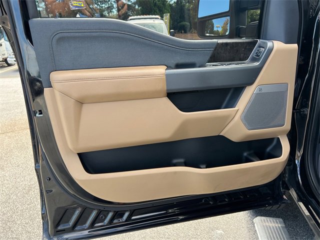 Used 2023 Ford F250 Lariat w/ Lariat Ultimate Package image 10