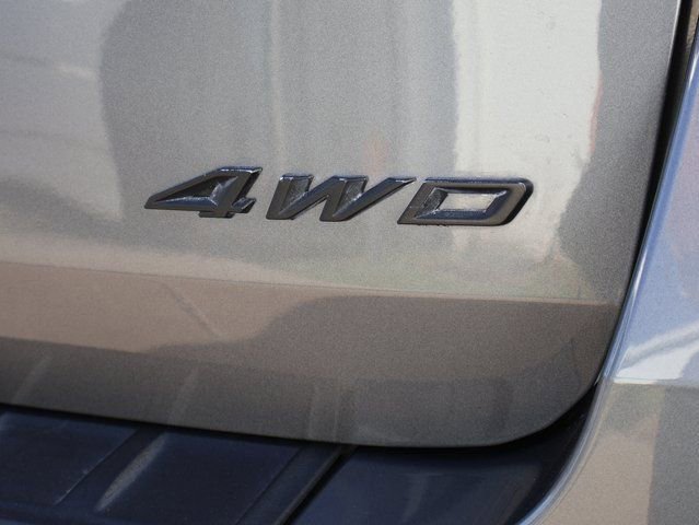 Used 2023 Ford Explorer XLT image 18