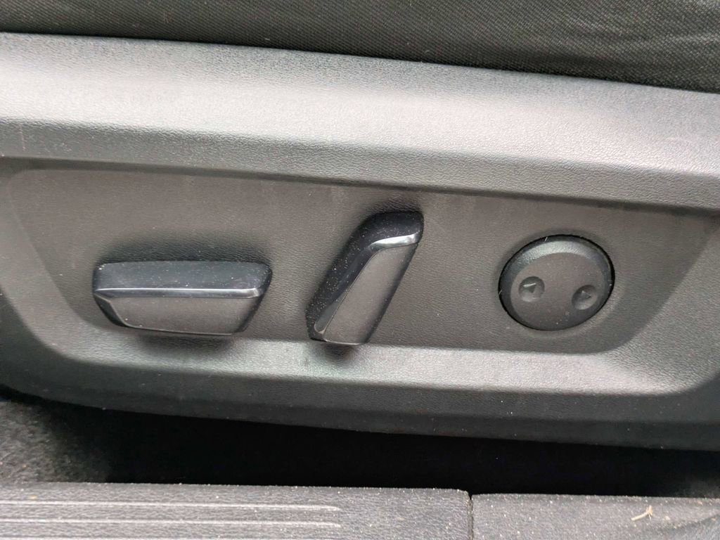 Used 2021 Nissan Rogue SV FWD image 19