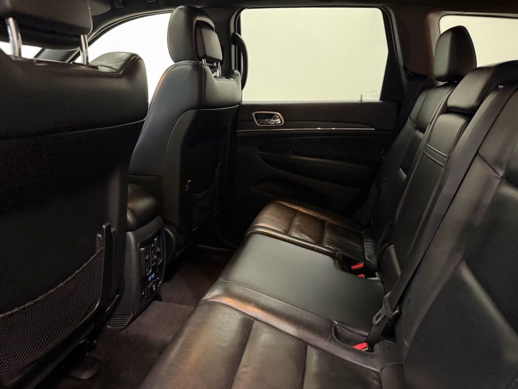 Used 2018 Jeep Grand Cherokee Limited image 25