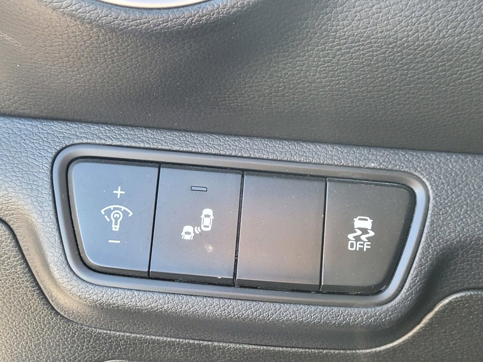 Used 2022 Kia Forte GT image 25