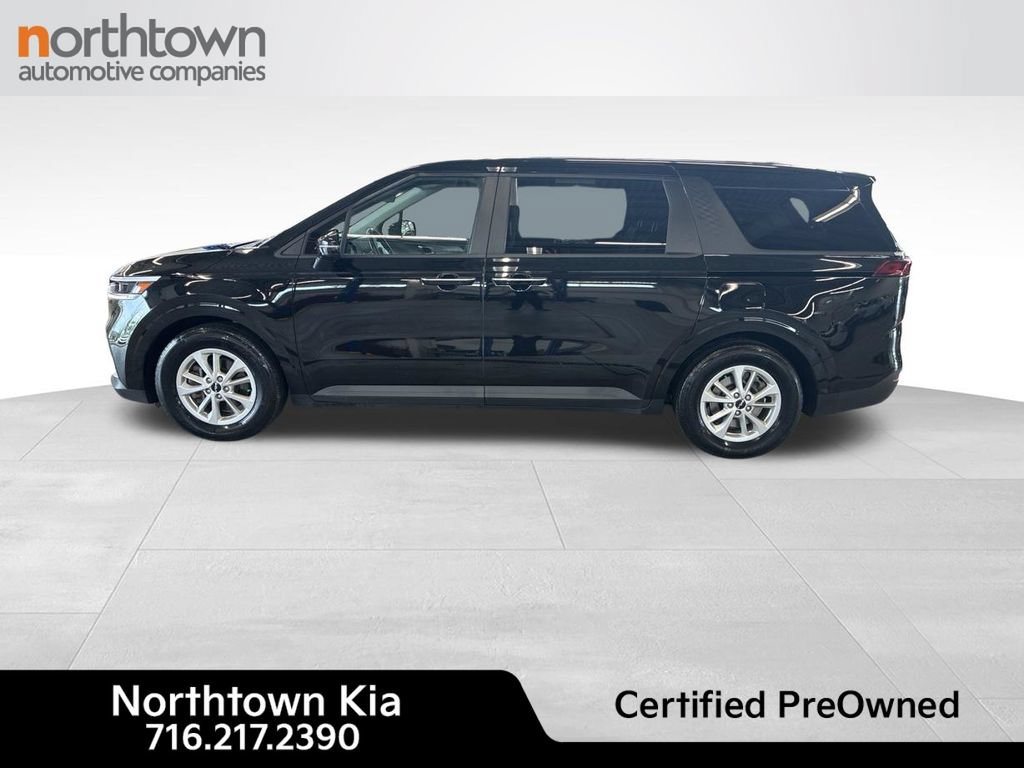 Certified 2024 Kia Carnival LX FWD image 3