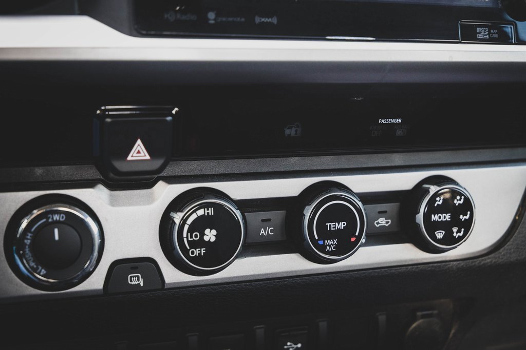 Used 2016 Toyota Tacoma SR5 image 10