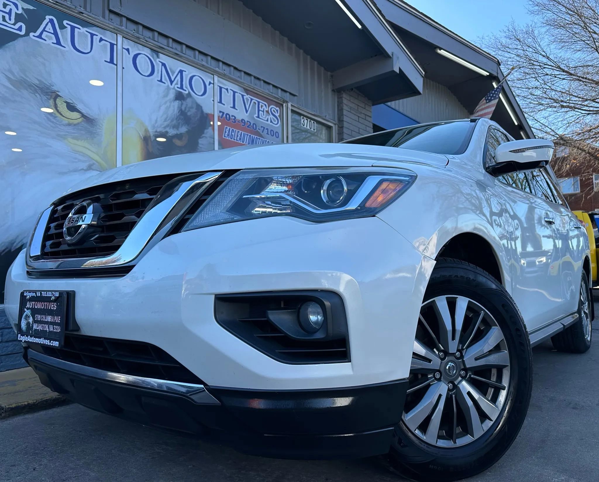 Used 2017 Nissan Pathfinder SL w/ SL Tech Package image 1