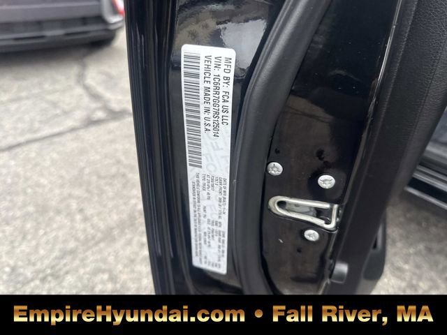 Used 2024 RAM 1500 Classic SLT image 19