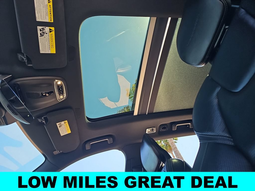 Used 2018 Volvo XC90 T8 Inscription w/ Convenience Package AWD/4WD image 32