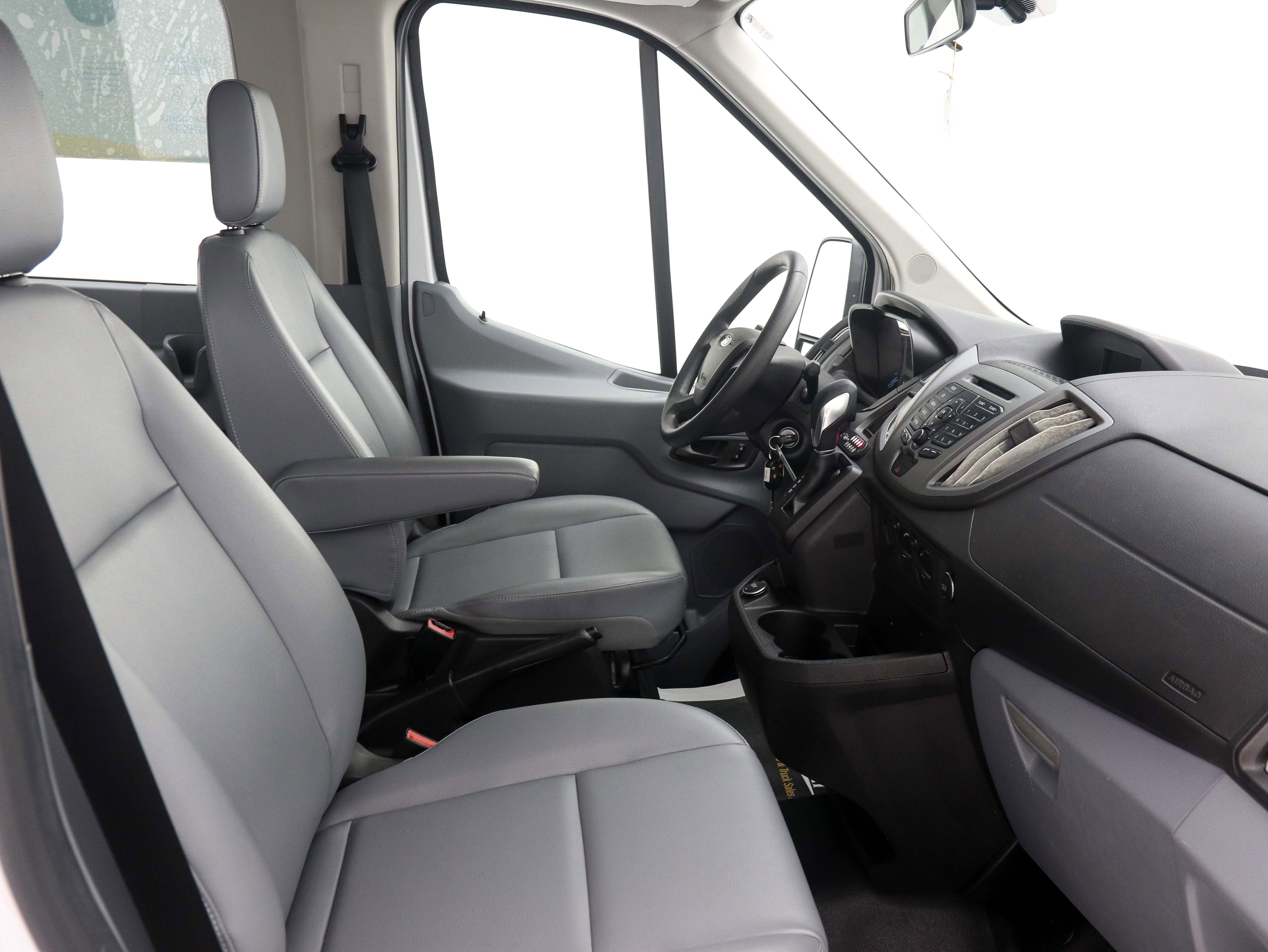 Used 2017 Ford Transit 350 XL image 22
