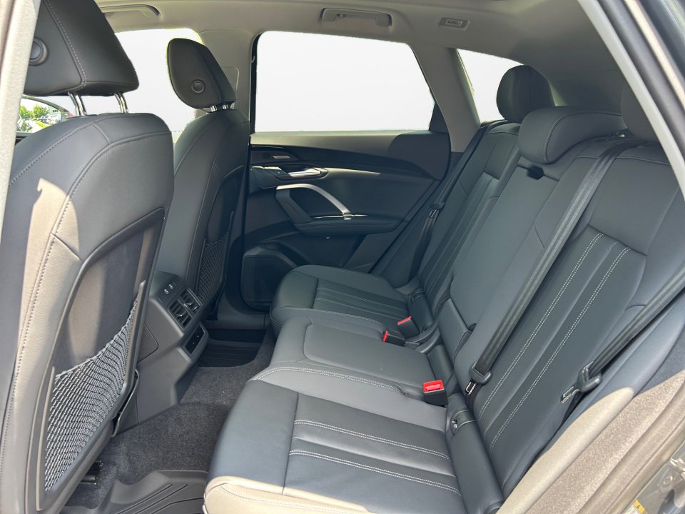 Certified 2025 Audi Q5 Premium Plus w/ Premium Plus image 12