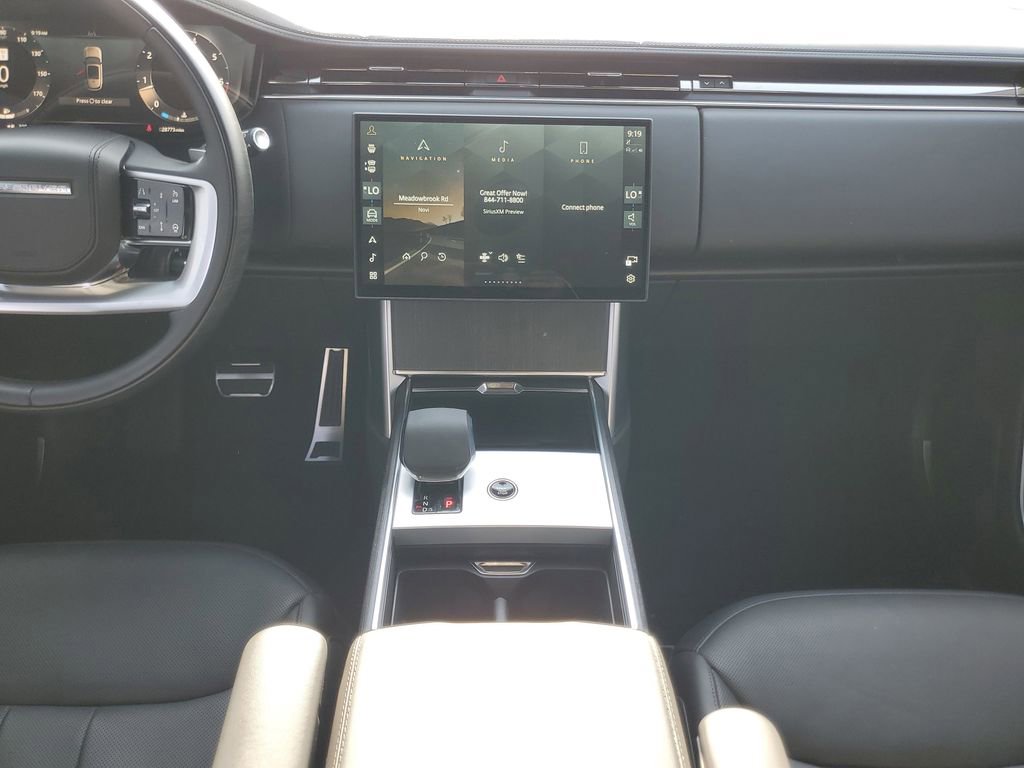 Certified 2025 Land Rover Range Rover SE AWD/4WD image 28