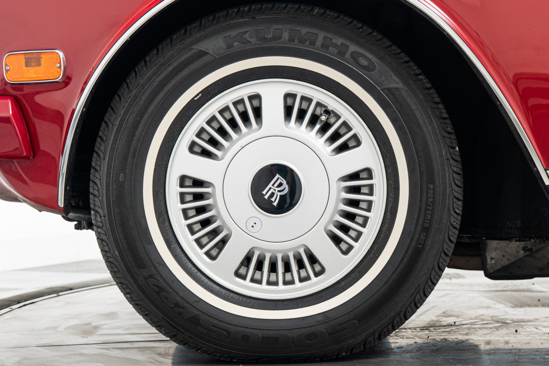 Used 1987 Rolls-Royce Corniche RWD image 10