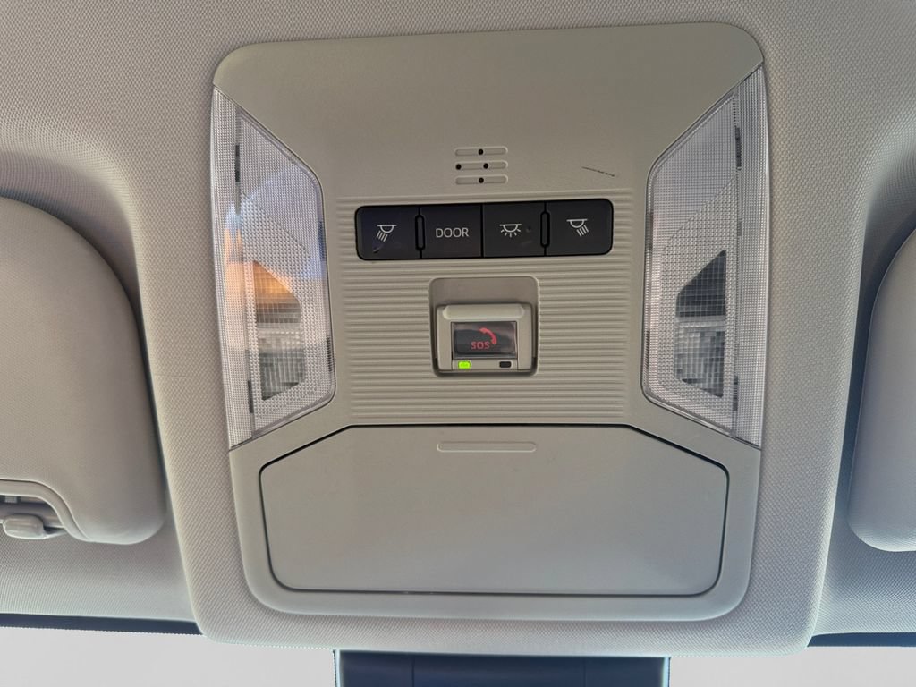 Used 2022 Toyota RAV4 LE w/ Carpet Mat Package (TMS) FWD image 34