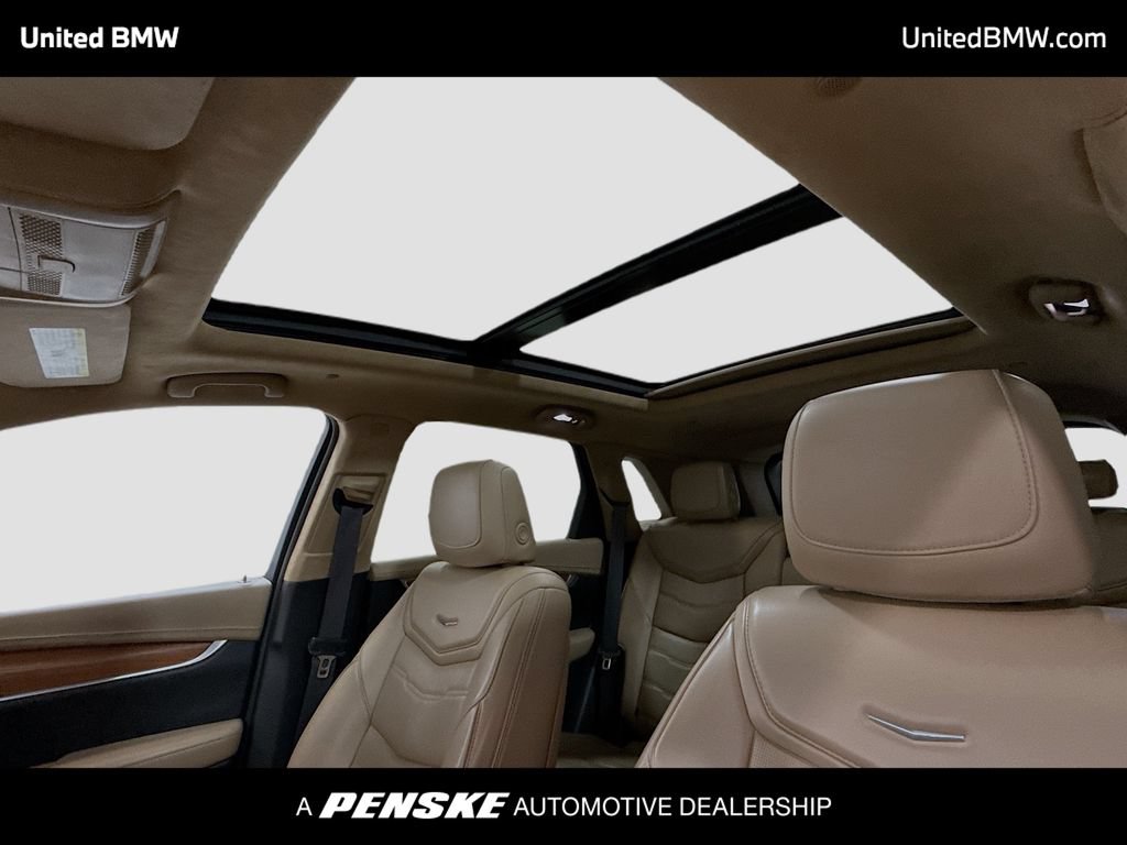 Used 2018 Cadillac XT5 Platinum w/ Driver Assist Package AWD/4WD image 12