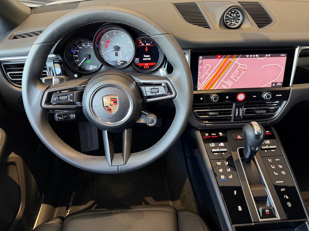 New 2026 Porsche Macan GTS AWD/4WD image 34