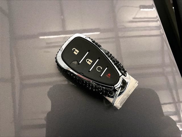 Used 2023 Chevrolet Bolt EUV LT w/ Driver Confidence Package FWD image 9