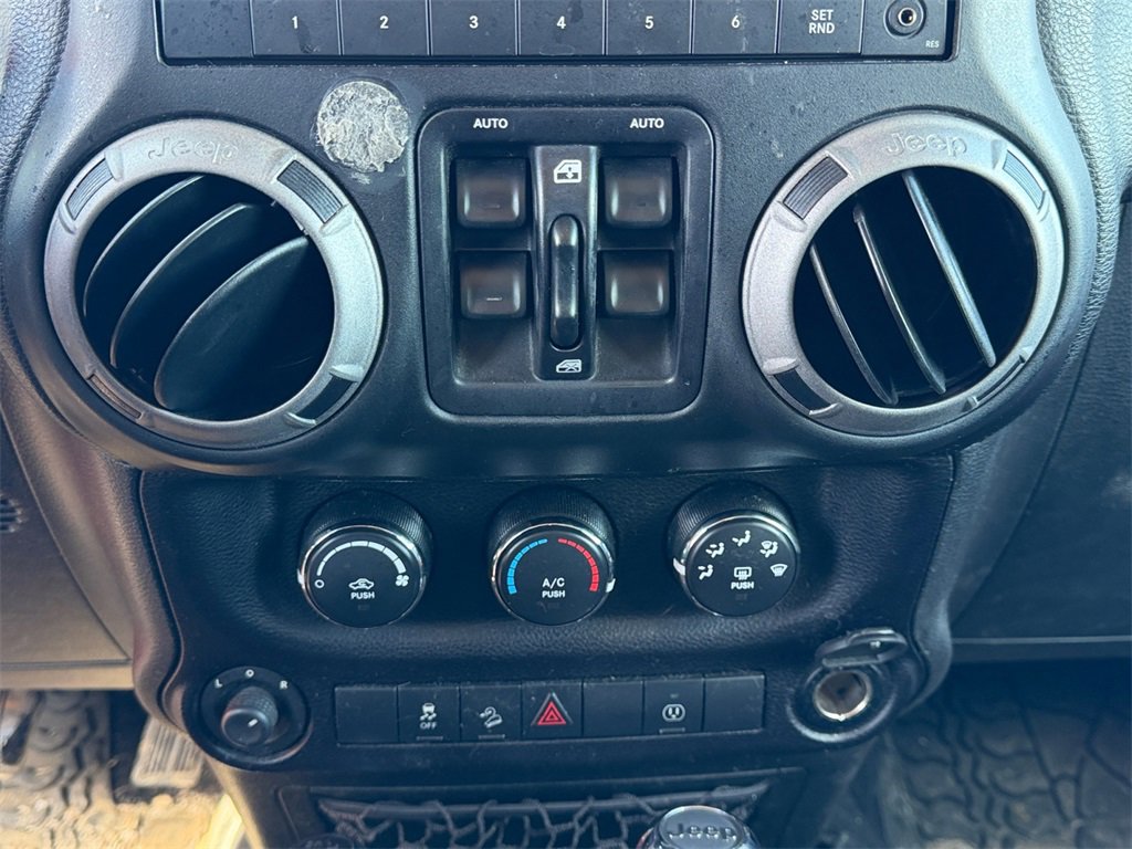 Certified 2016 Jeep Wrangler Unlimited Sport image 15