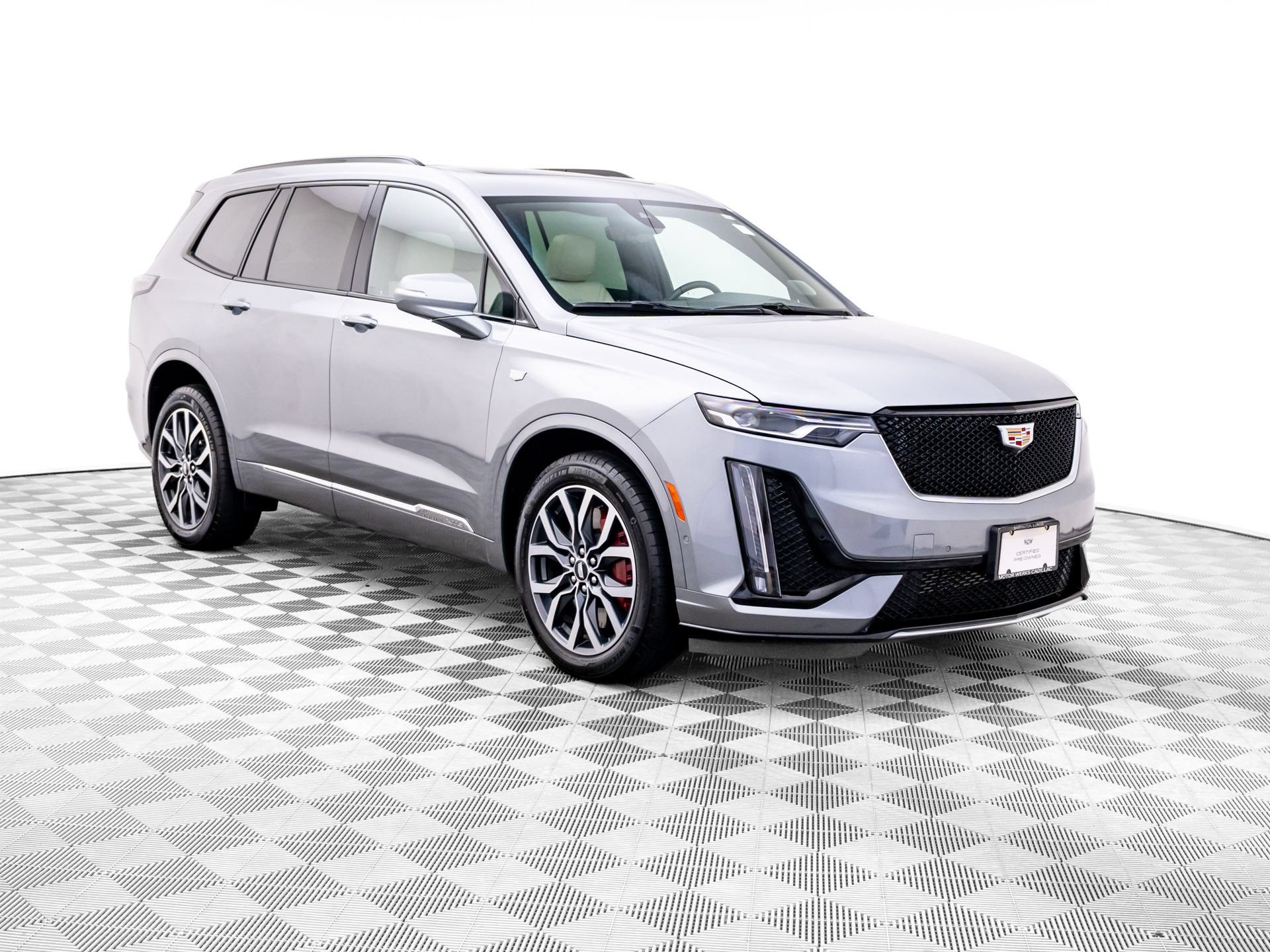 Certified 2024 Cadillac XT6 Sport w/ Technology Package AWD/4WD image 9