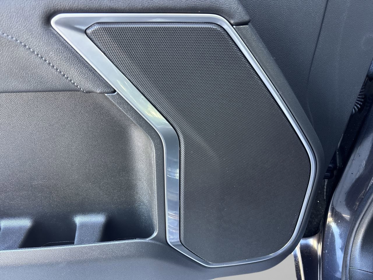 Used 2023 Chevrolet Silverado 1500 RST w/ Z71 Off-Road Package image 19