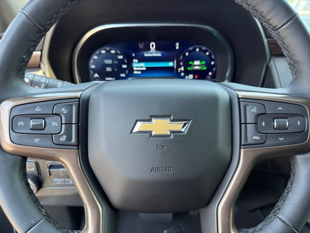 Used 2024 Chevrolet Suburban High Country w/ Premium Package AWD/4WD image 21