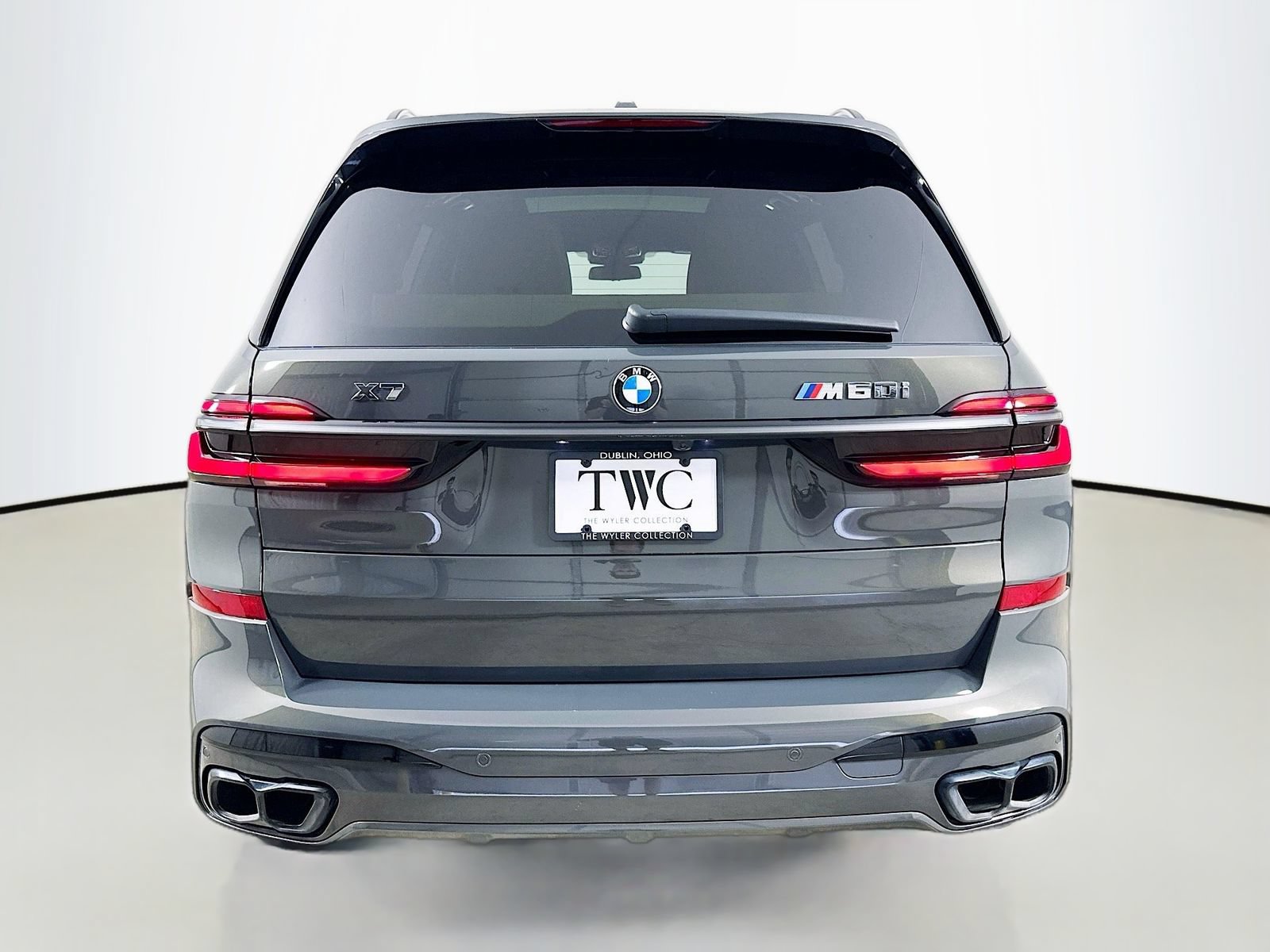 Used 2024 BMW X7 M60i w/ Executive Package AWD/4WD image 6