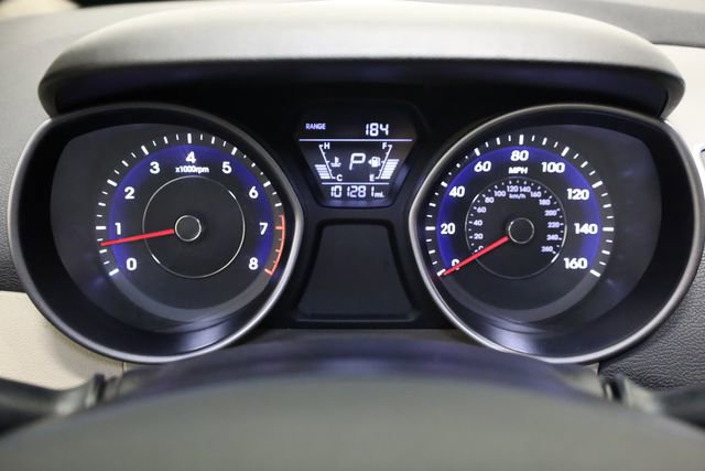 Used 2016 Hyundai Elantra SE FWD image 18