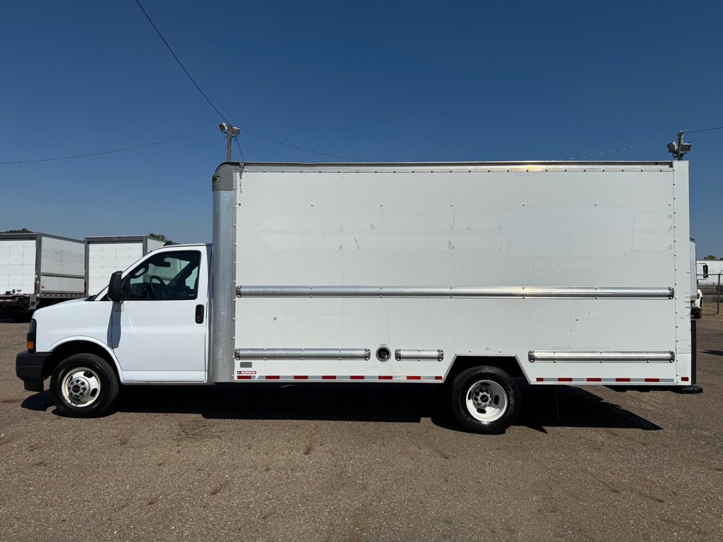 Used 2021 GMC Savana 3500 Extended w/ Power Convenience Package image 4