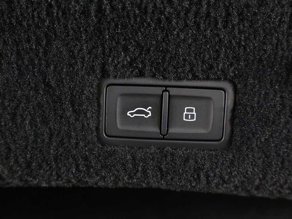 Used 2023 Bentley Continental GT Azure image 29