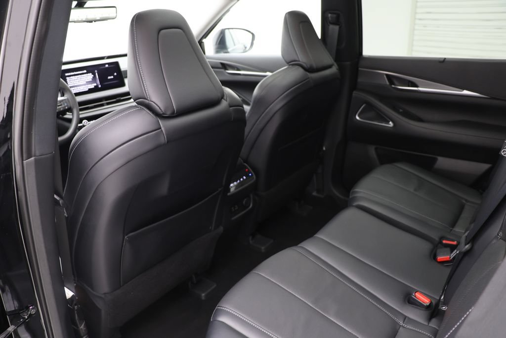 Used 2023 INFINITI QX60 Luxe w/ Vision Package AWD/4WD image 9