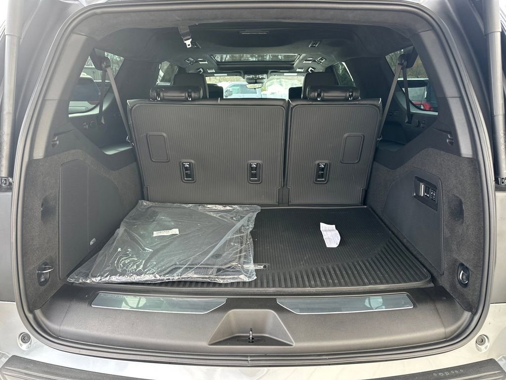 New 2026 Cadillac Escalade ESV Platinum Sport w/ LPO, ONYX Package image 18