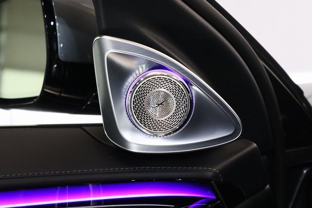 Used 2022 Mercedes-Benz S 580 4MATIC Sedan w/ Rear Seat Package image 20