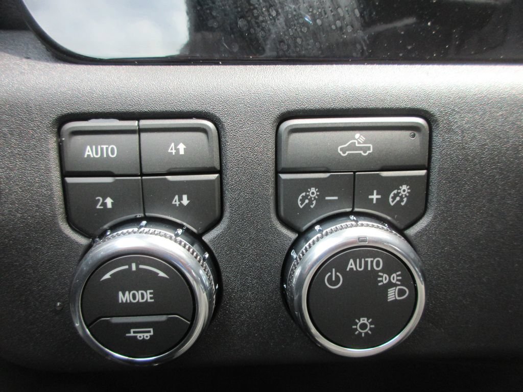 New 2026 GMC Sierra 1500 SLE AWD/4WD image 18
