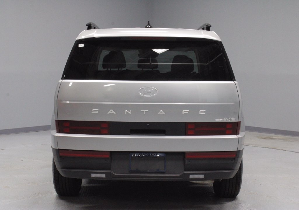 Used 2025 Hyundai Santa Fe SEL AWD/4WD image 9
