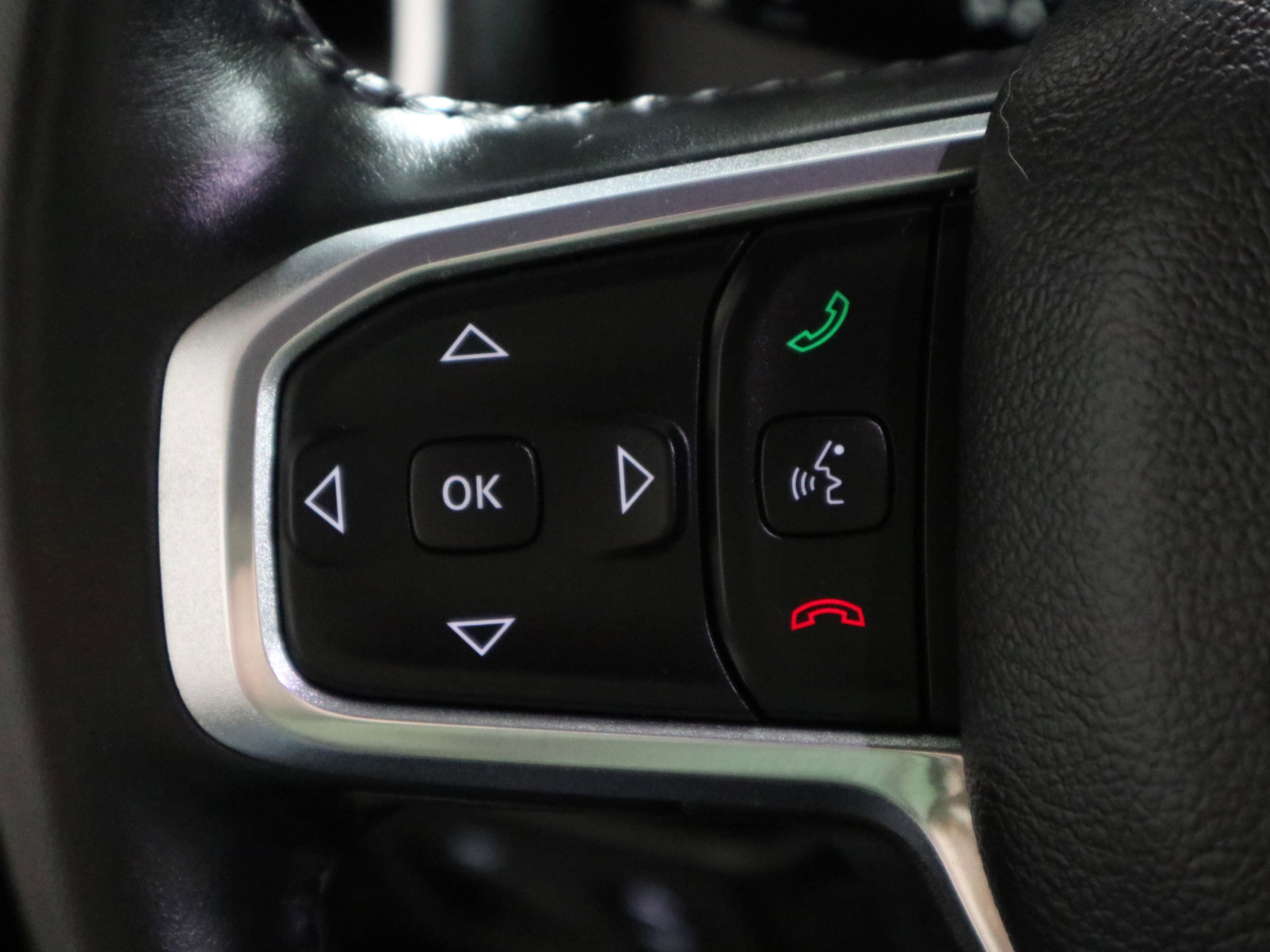 Used 2023 RAM 1500 Laramie AWD/4WD image 28