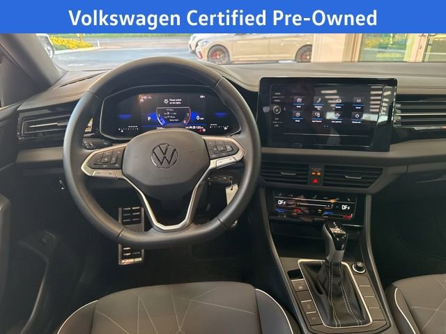 Certified 2025 Volkswagen Jetta Sport image 17