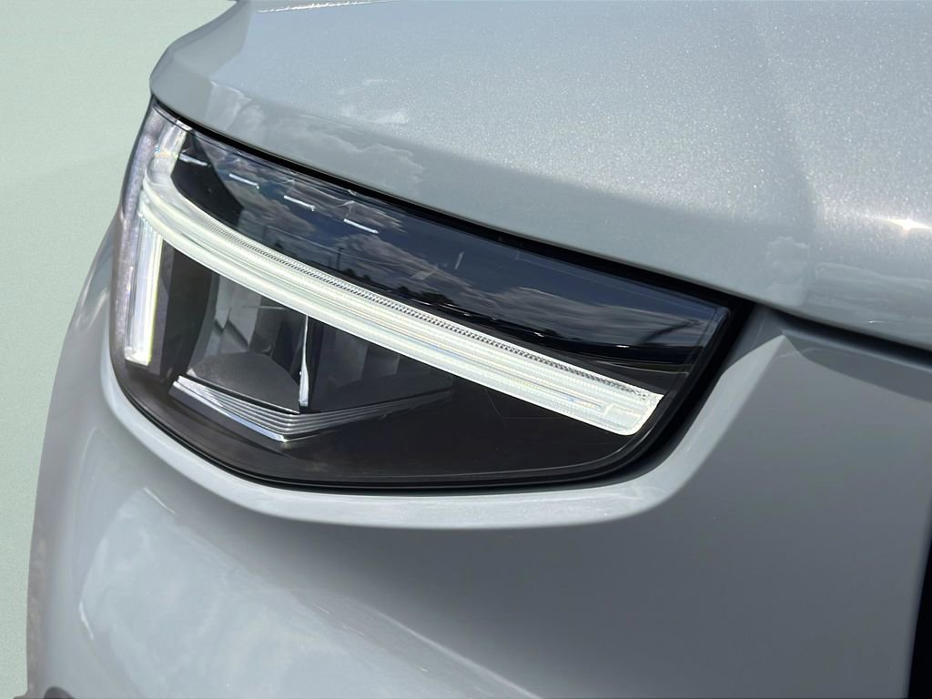 New 2026 Volvo XC40 B5 Plus w/ Protection Package Premier AWD/4WD image 25