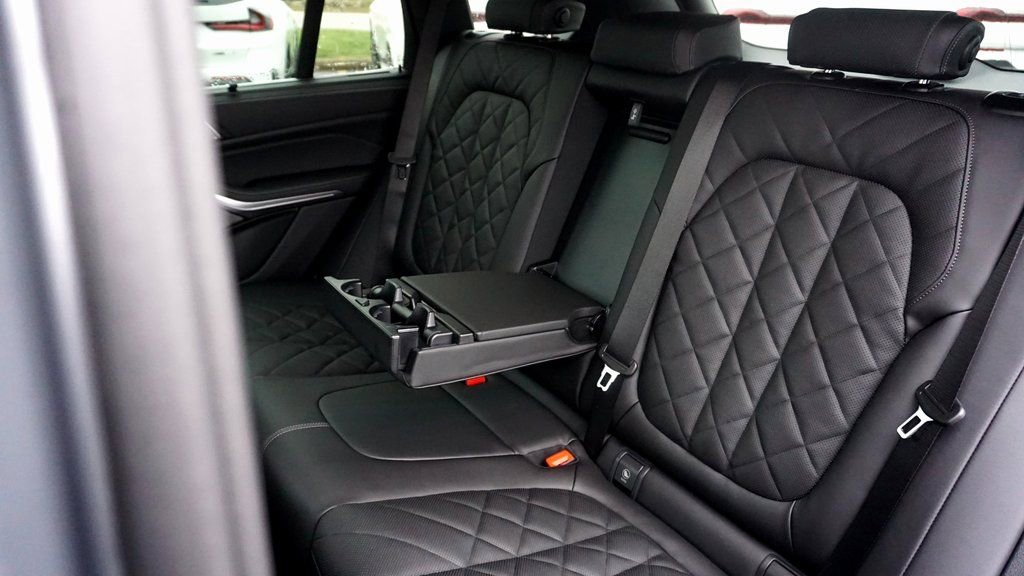 New 2026 BMW X5 xDrive40i w/ Climate Comfort Package image 12