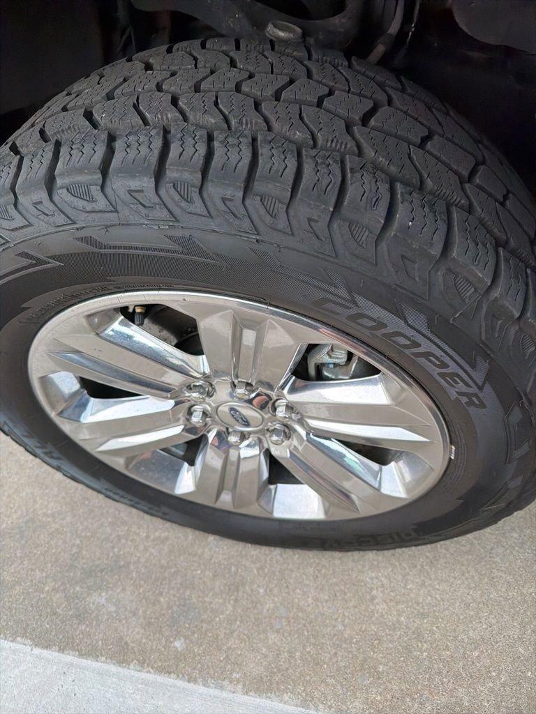 Used 2020 Ford F150 Lariat w/ Equipment Group 502A Luxury image 16