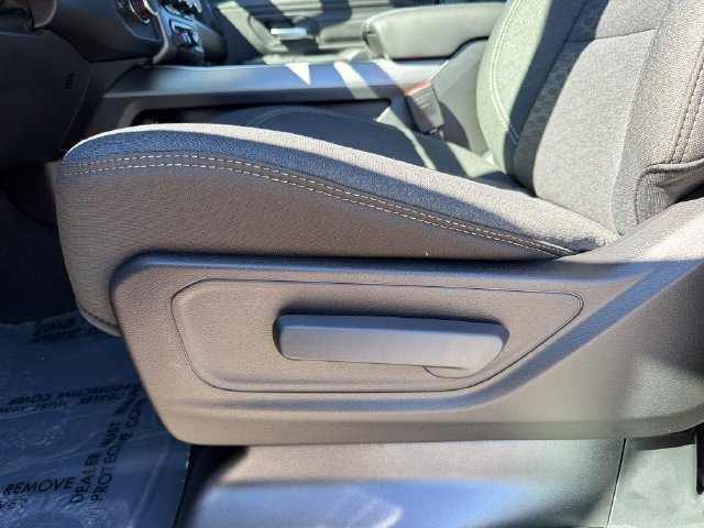 New 2027 RAM 1500 Express AWD/4WD image 14
